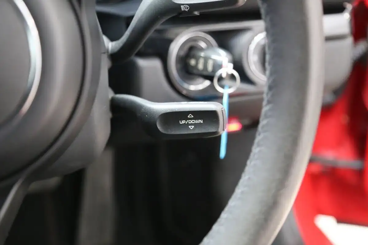 2019-porsche-cayman-718-20-cayman-t-pdk-big-48