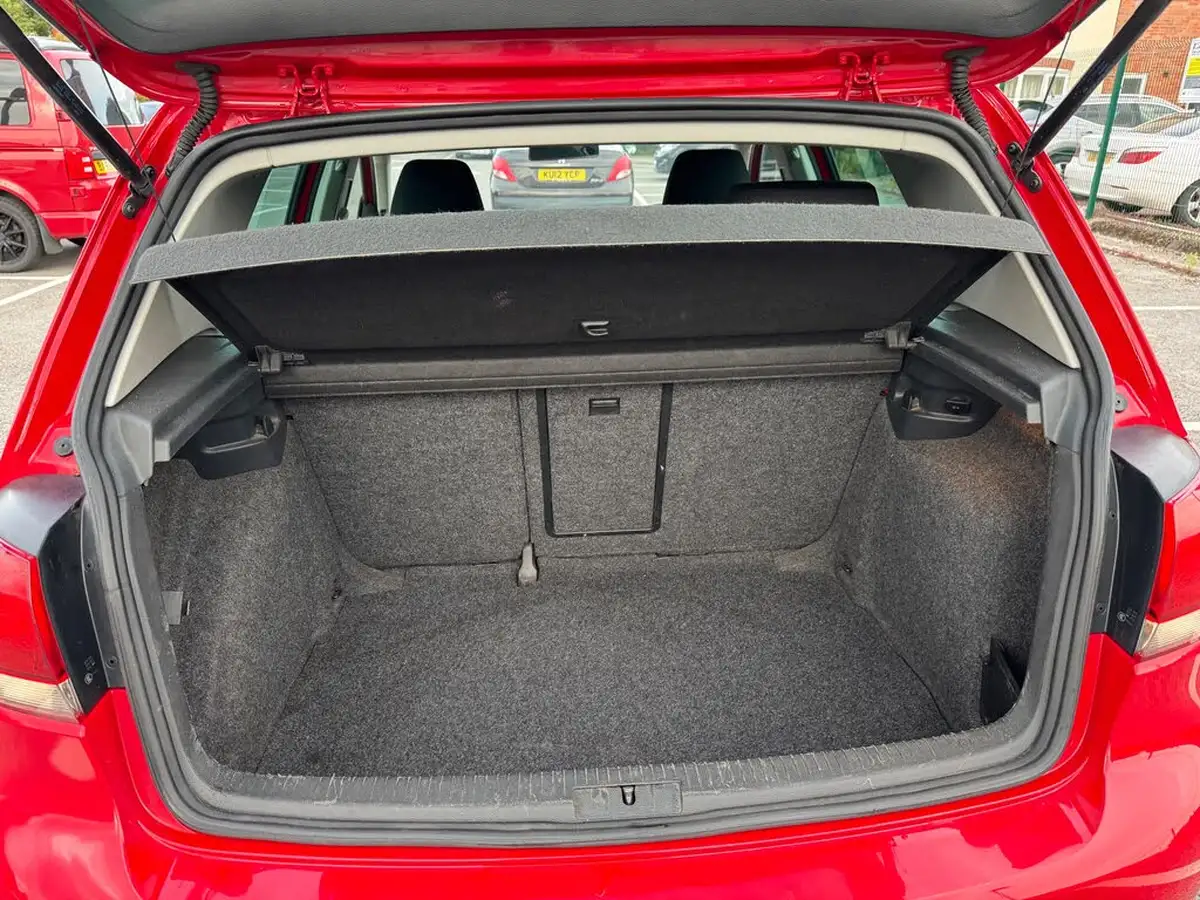 2010-volkswagen-golf-20td-gt-5d-big-7
