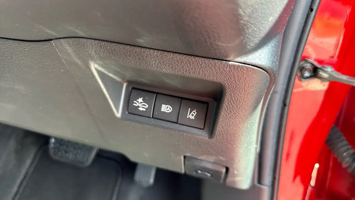 2018-toyota-yaris-15-vvt-i-excel-hybrid-big-24