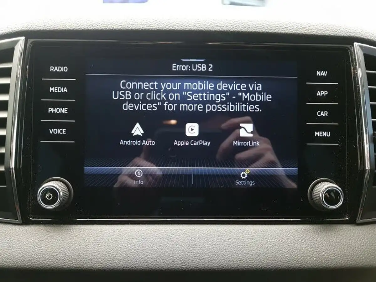 2022-skoda-karoq-15-tsi-se-l-dsg-big-12