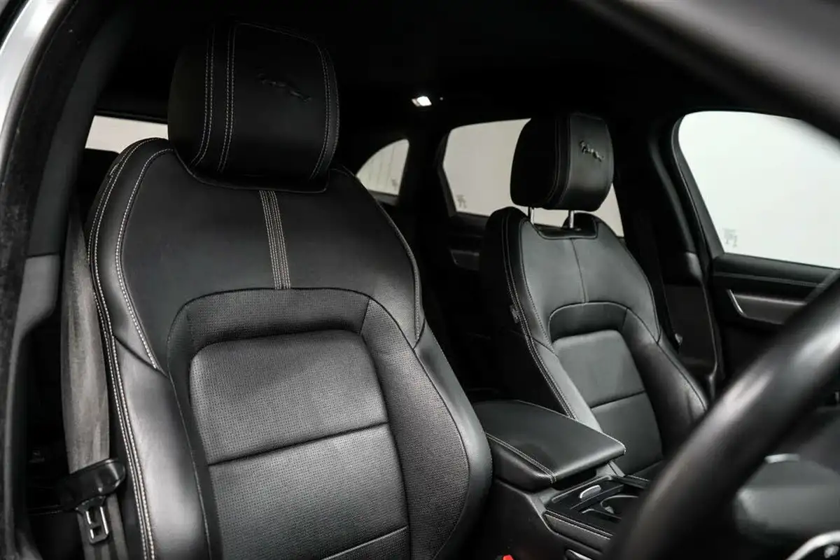 2021-jaguar-f-pace-30-d300-r-dynamic-se-mhev-big-11