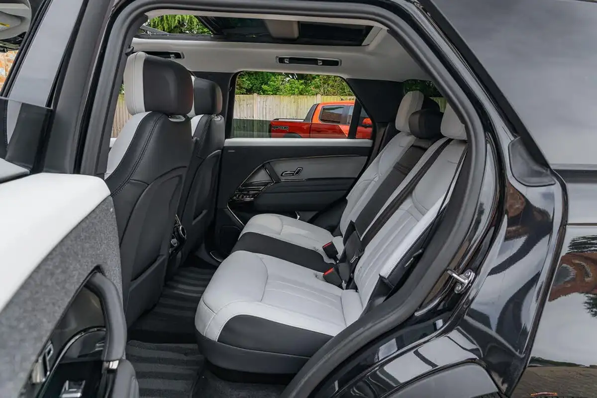 2024-land-rover-range-rover-sport-30-p460e-dynamic-se-big-28