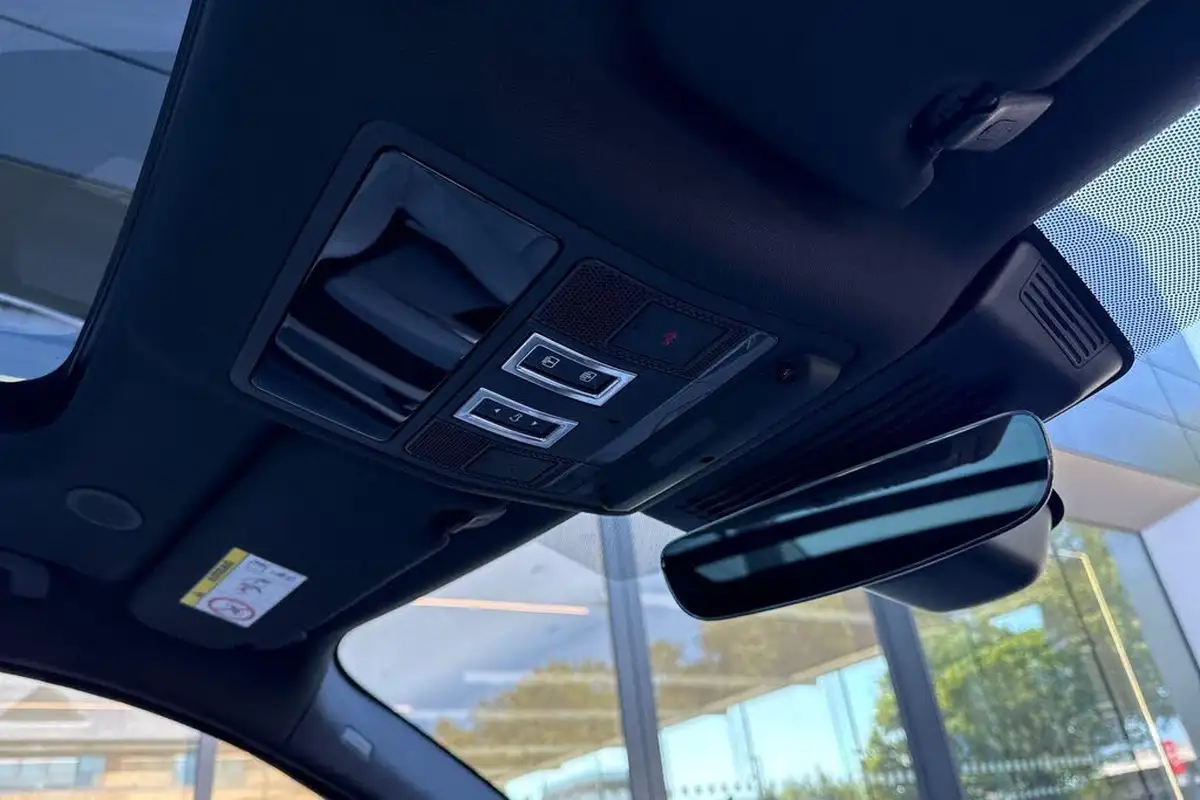 2022-jaguar-f-pace-20-p250-r-dynamic-se-big-29