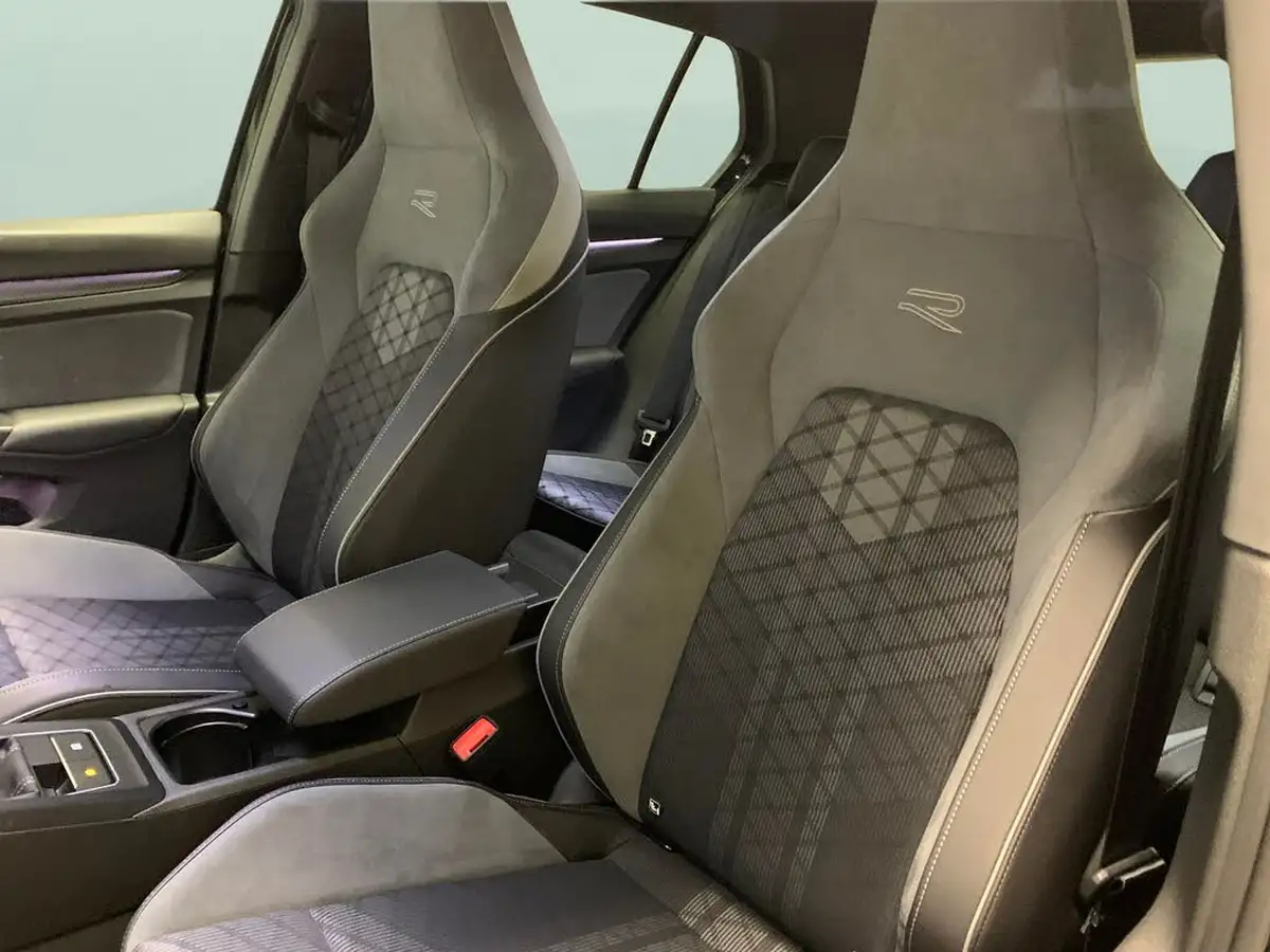 2021-volkswagen-golf-15-tsi-r-line-130ps-hatchback-big-27