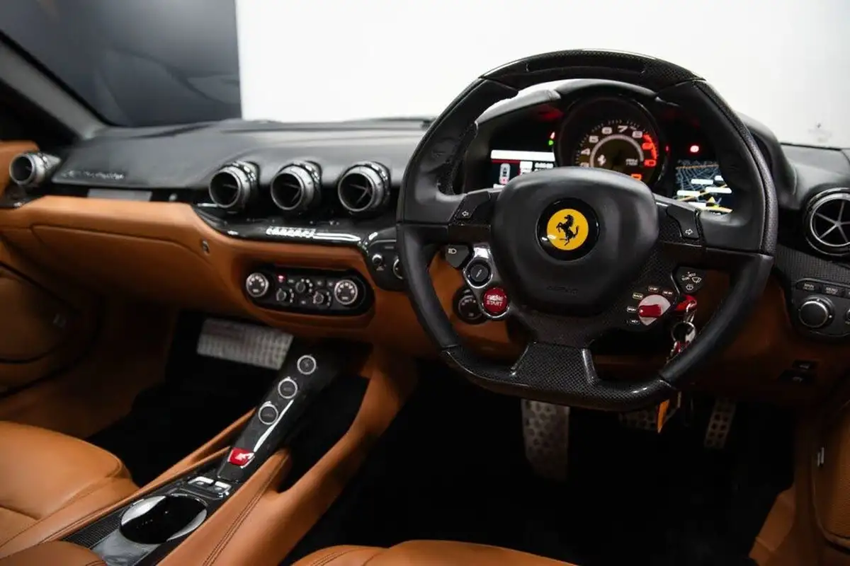 2015-ferrari-f12berlinetta-62-big-2