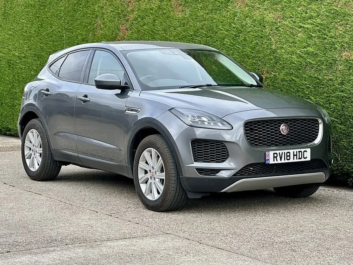 2018-jaguar-e-pace-20-i4-s-ss-big-1