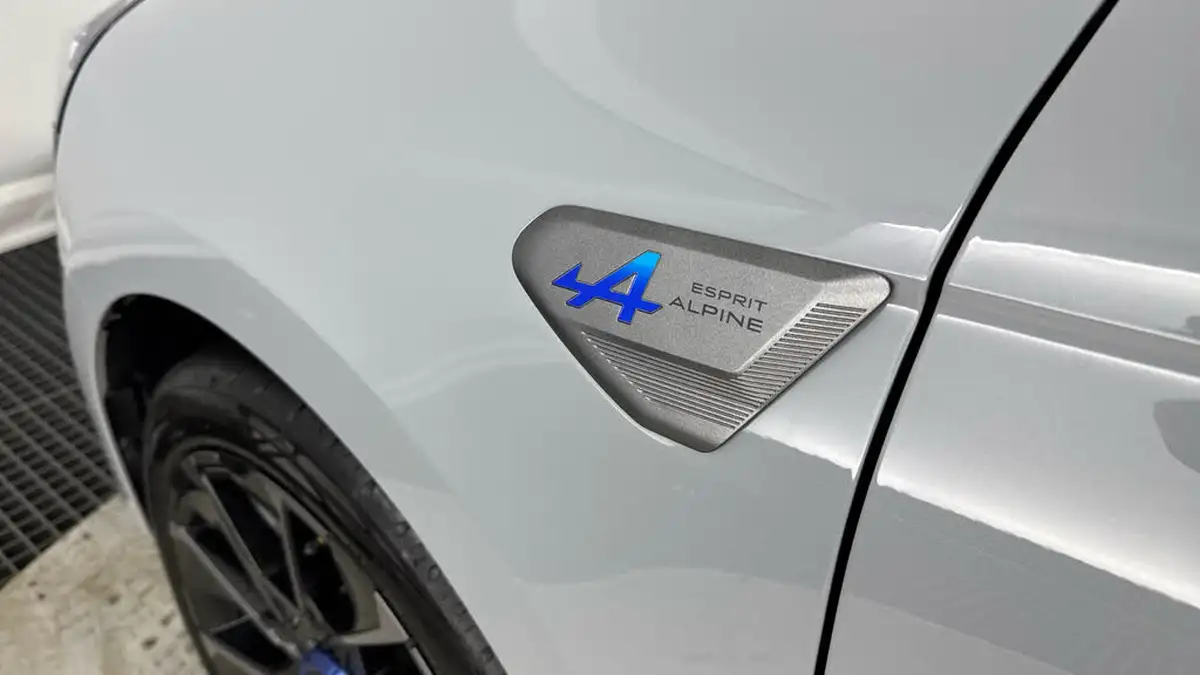 2024-renault-clio-16-esprit-alpine-big-29