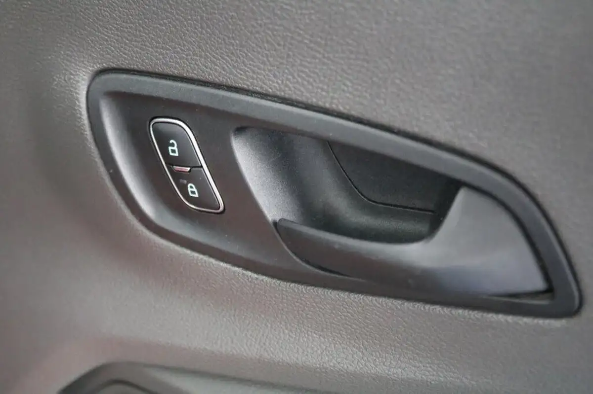 2022-ford-transit-20tdci-350-l4h3-leader-130pseu6dt-panel-van-big-62
