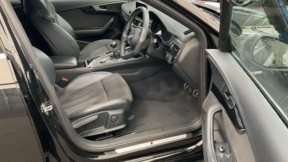 2017-audi-a4-avant-20-tdi-s-line-190ps-big-1