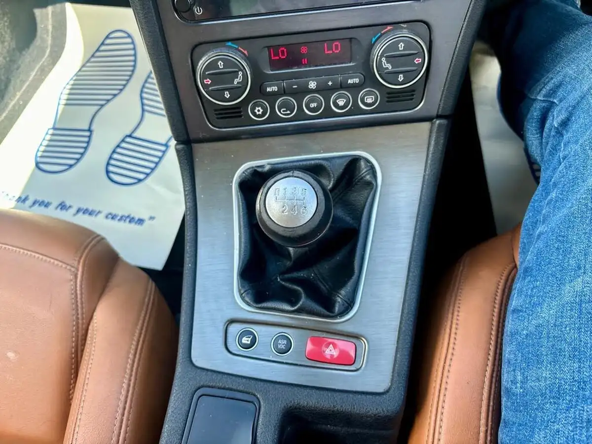 2008-alfa-romeo-spider-22-limited-edition-big-11