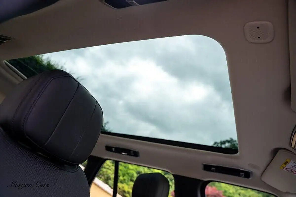 2022-land-rover-range-rover-30-p400-se-big-28