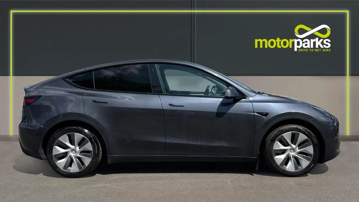 2023-tesla-model-y-e-rwd-big-1