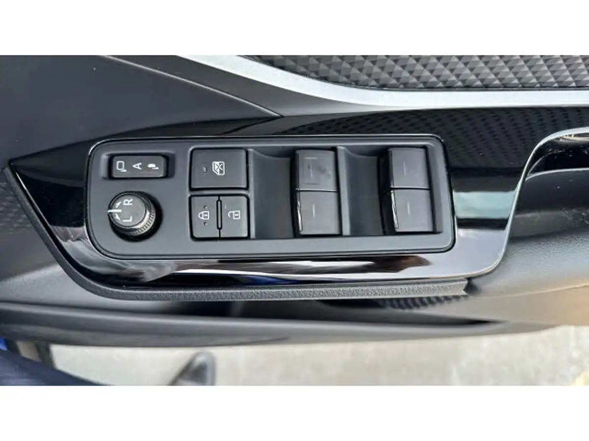 2022-toyota-c-hr-18-vvt-i-gr-sport-big-22
