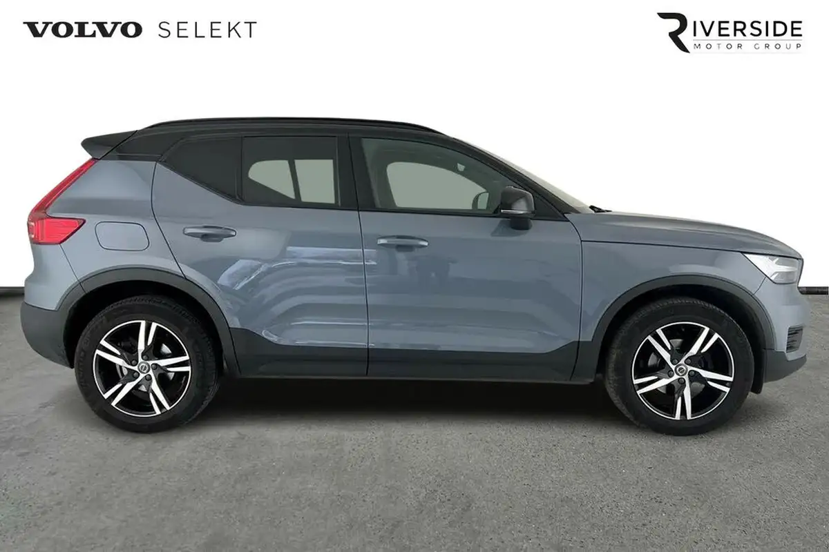 2022-volvo-xc40-15-t3-r-design-auto-big-3