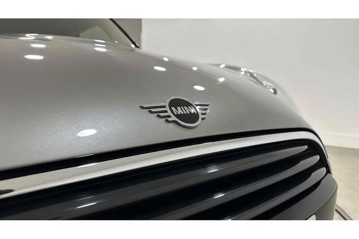 2019-mini-cooper-15-cooper-classic-hatchback-3d-big-18