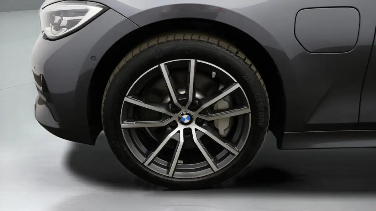 2021-bmw-3-series-20-330e-sport-pro-touring-5d-big-18