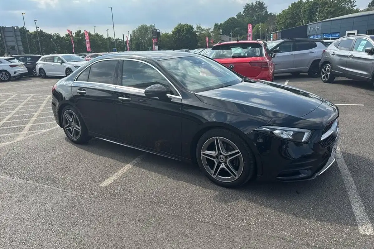 2020-mercedes-benz-a-class-13-a200-amg-line-premium-saloon-4d-big-32