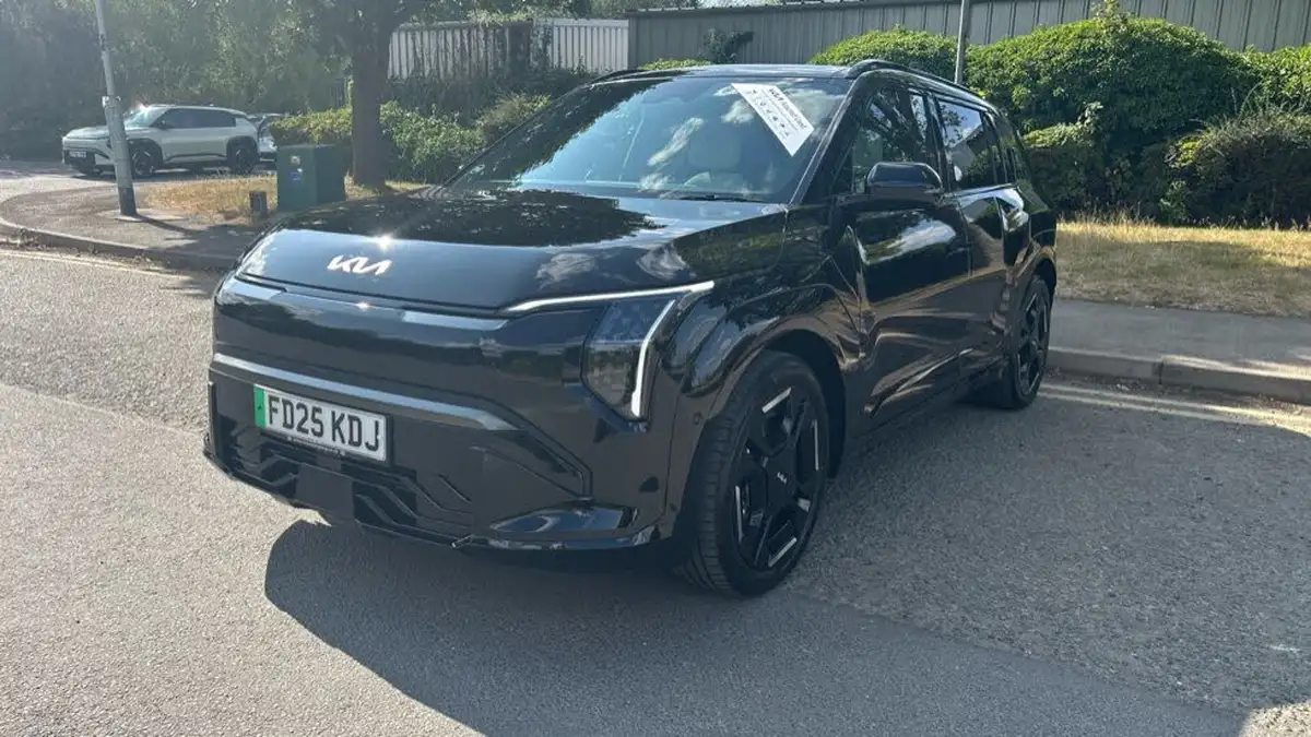 2025-kia-ev3-e-gt-line-s-big-33