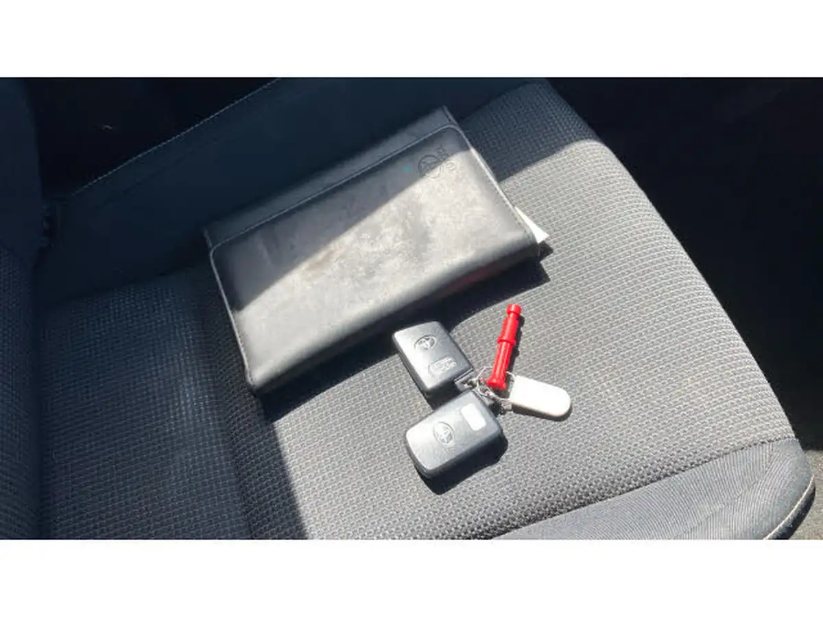2018-toyota-rav4-25-vvt-i-icon-tech-big-18