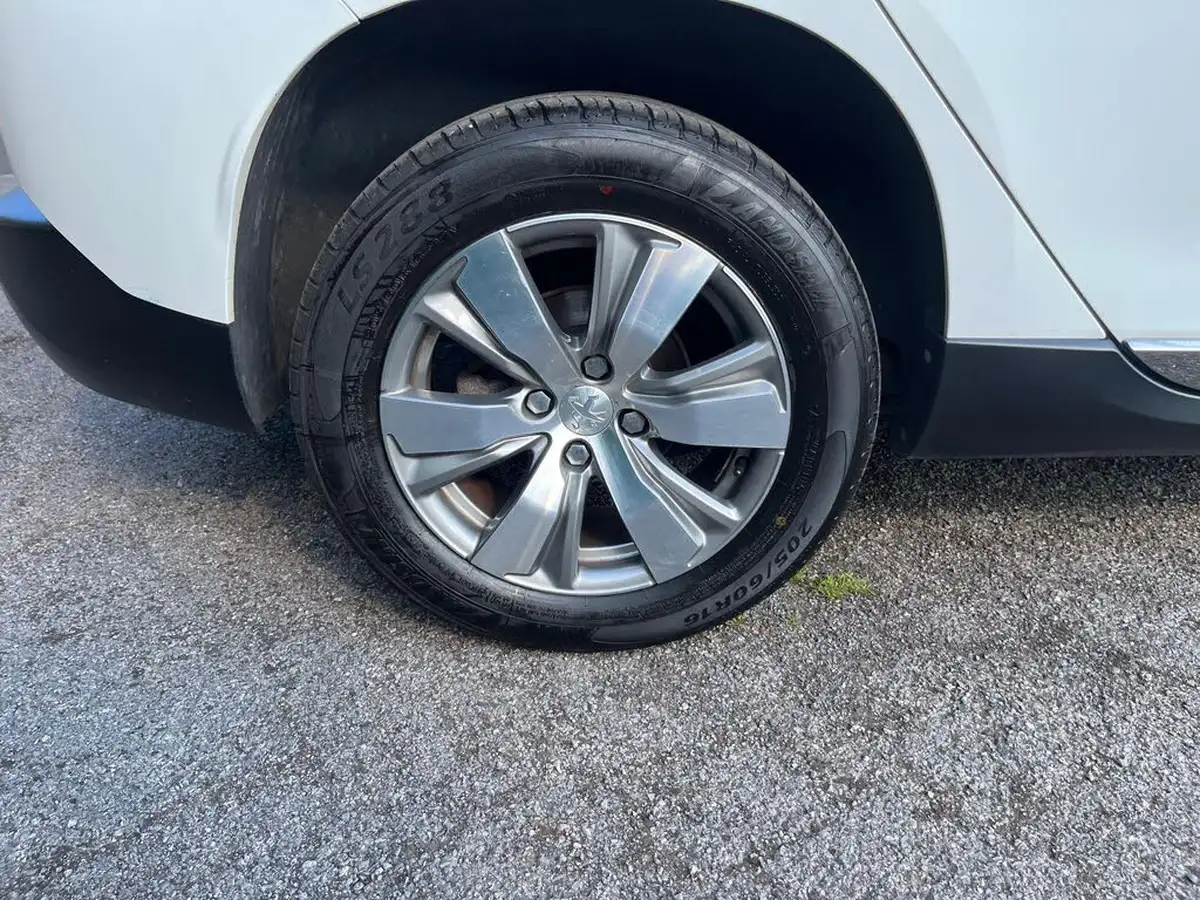 2014-peugeot-2008-crossover-12-allure-vti-big-73