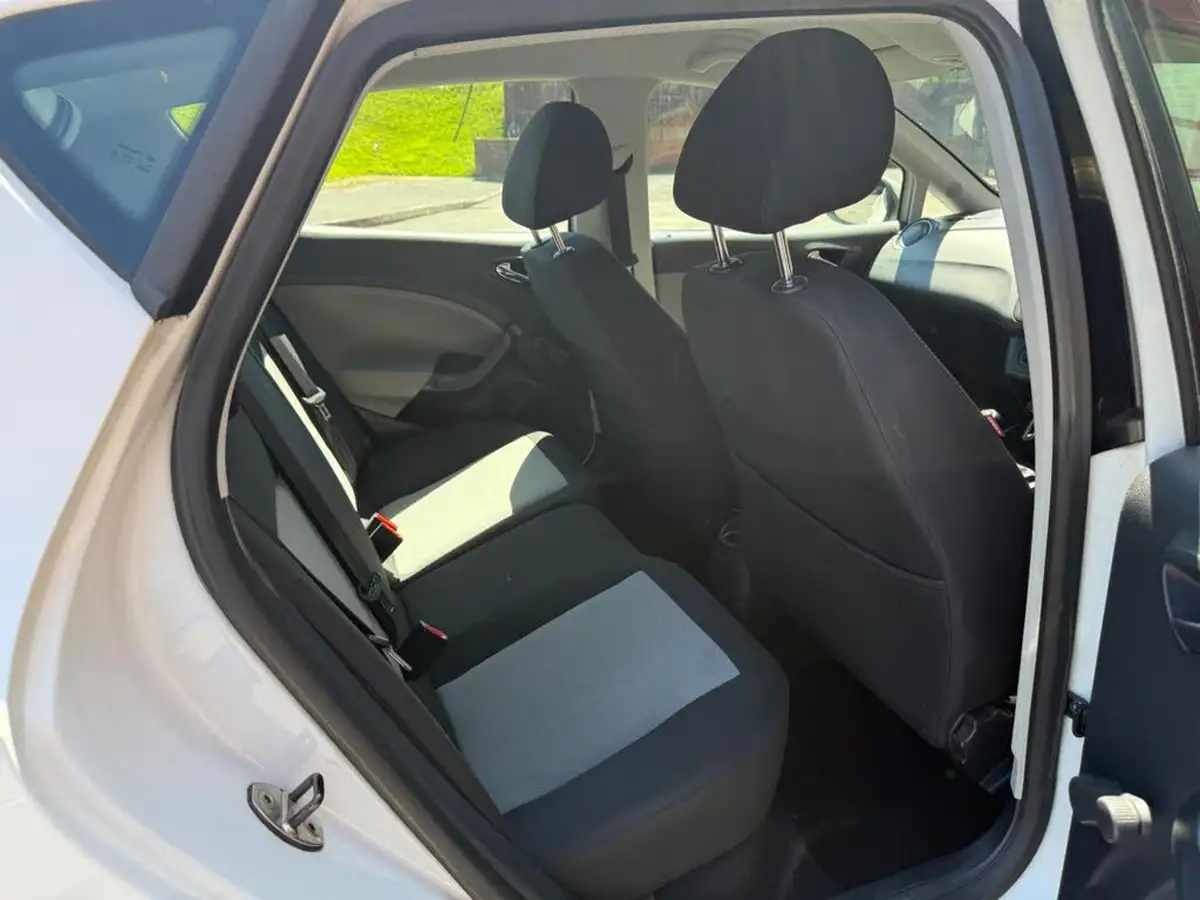 2013-seat-ibiza-14-toca-16v-85ps-hatchback-5d-big-8