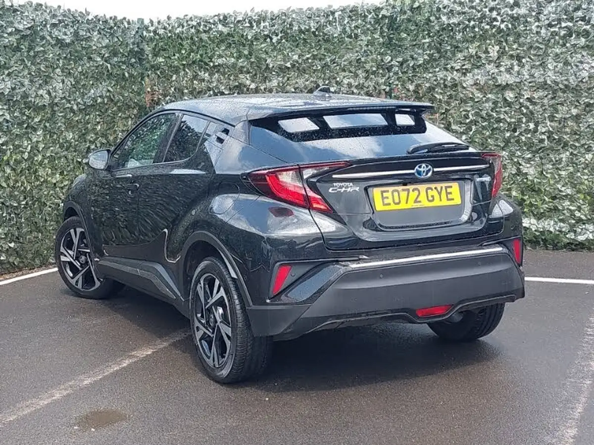 2022-toyota-c-hr-18-vvt-i-design-big-1