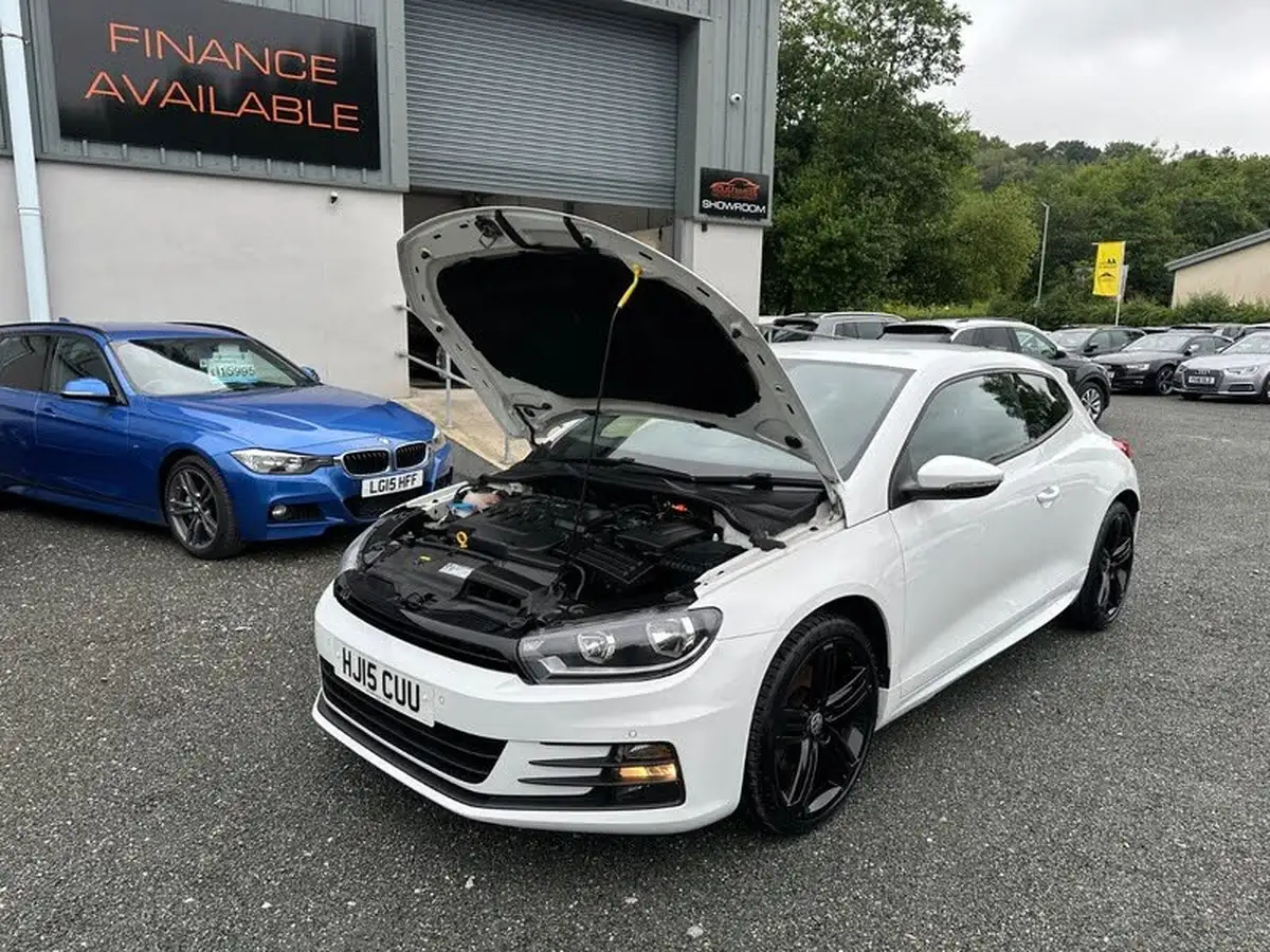 2015-volkswagen-scirocco-20tdi-r-line-184ps-big-61