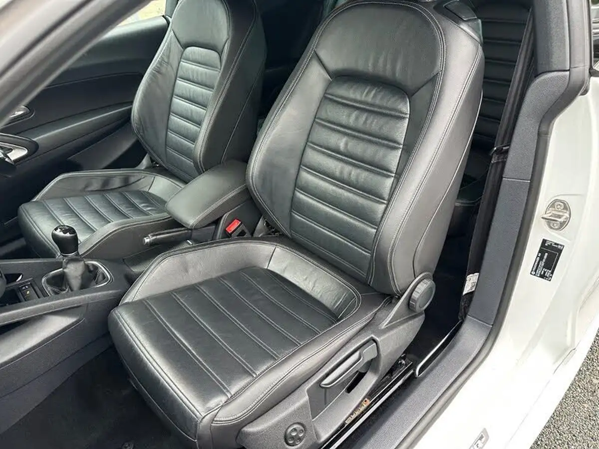 2015-volkswagen-scirocco-20tdi-r-line-184ps-big-13