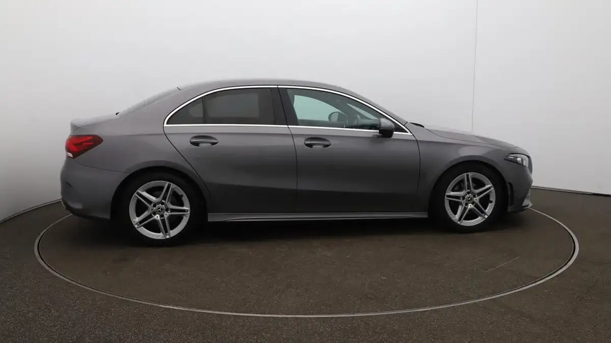 2020-mercedes-benz-a-class-13-a200-amg-line-saloon-4d-7g-dct-big-41