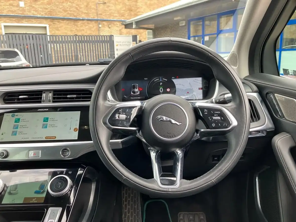 2020-jaguar-i-pace-ev400-hse-big-16