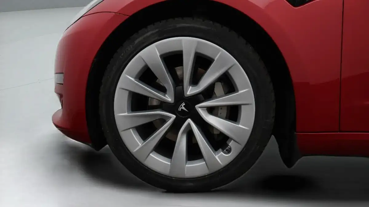 2021-tesla-model-3-e-long-range-4x4-big-18