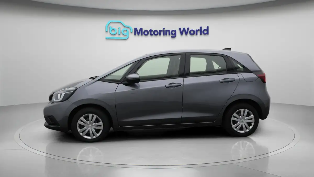 2021-honda-jazz-15-i-mmd-se-109ps-big-4