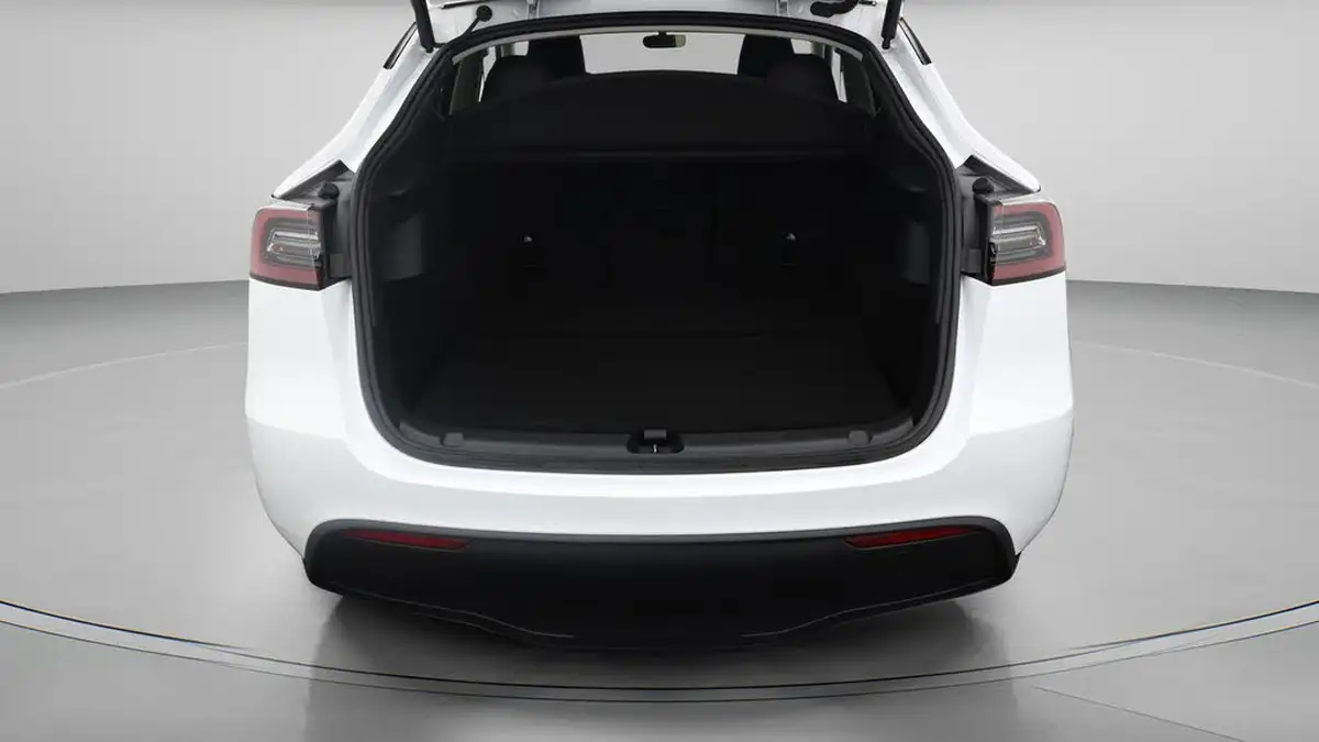 2023-tesla-model-y-e-rwd-big-17