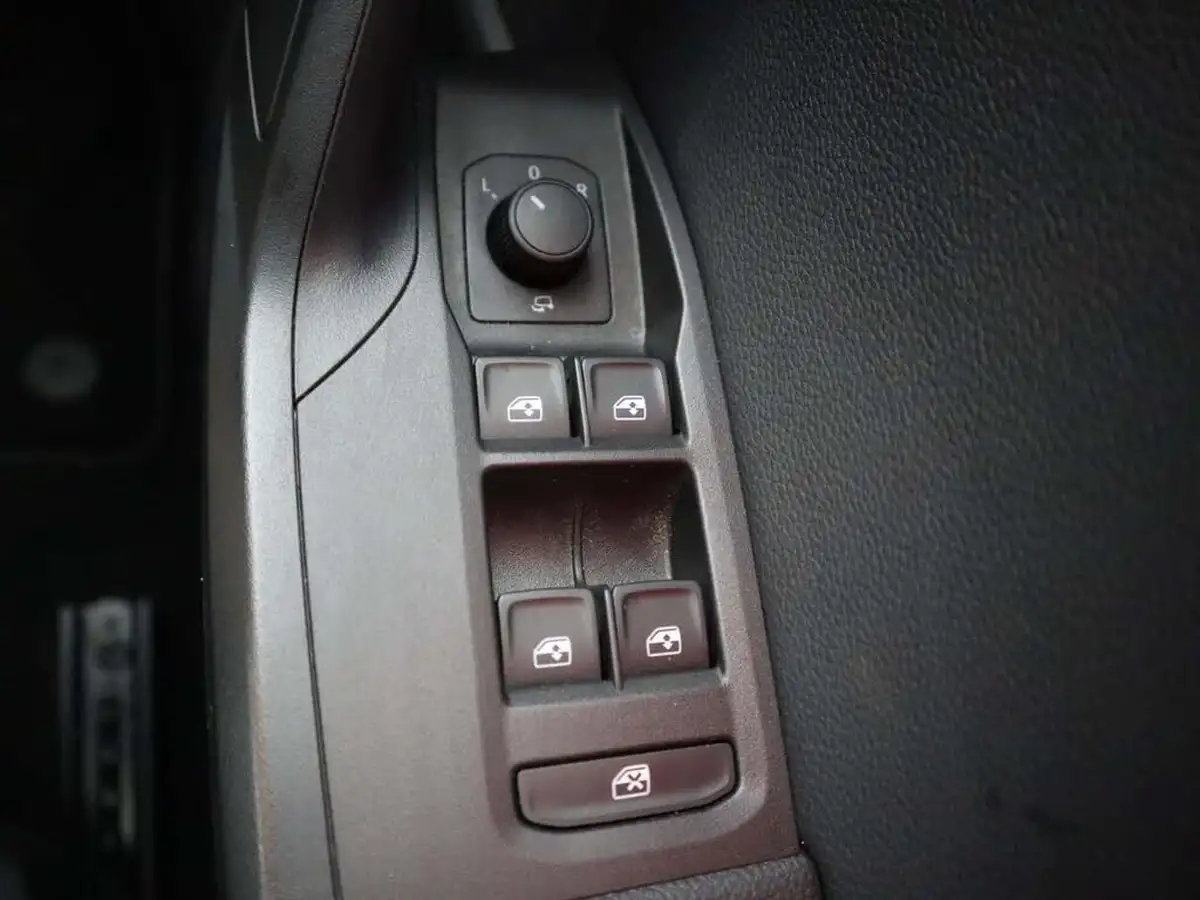 2022-seat-arona-15-tsi-fr-sport-big-34