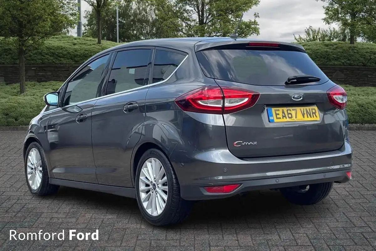 2017-ford-c-max-15tdci-titanium-powershift-big-2