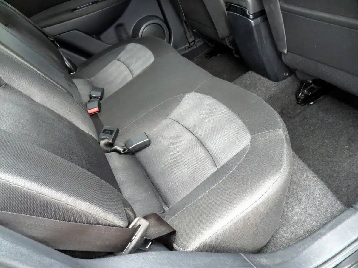 2012-nissan-qashqai-15td-n-tec-big-68