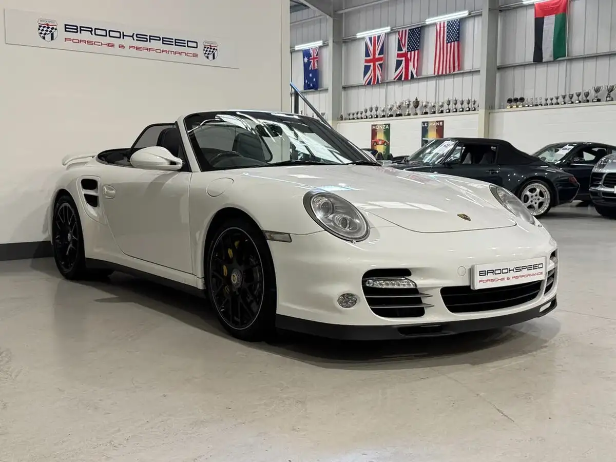 2010-porsche-911-38-turbo-s-cabriolet-big-5