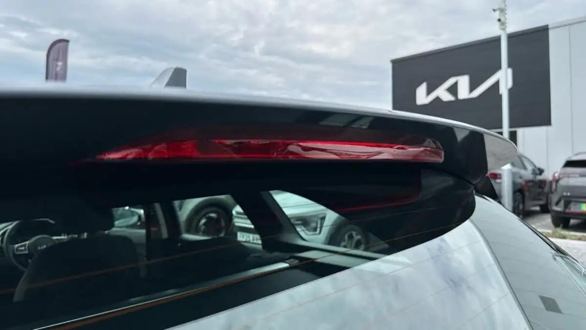 2024-kia-ceed-15-t-gdi-2-138bhp-sportswagon-big-36