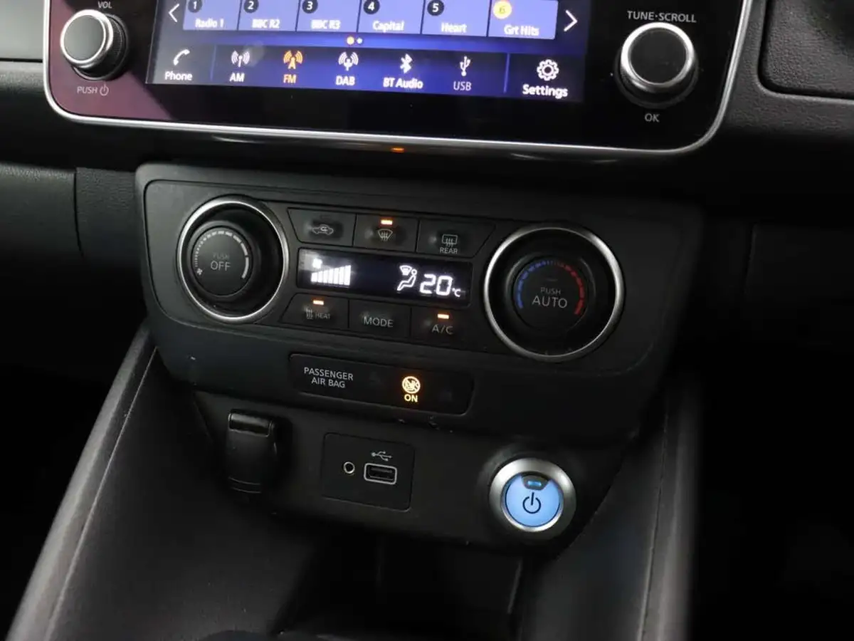 2022-nissan-leaf-e-acenta-39kwh-big-29