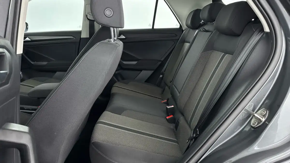 2019-volkswagen-t-roc-15-tsi-se-big-13