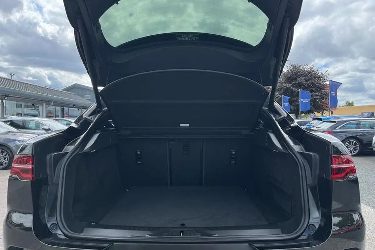 2022-jaguar-i-pace-ev400-hse-black-big-20