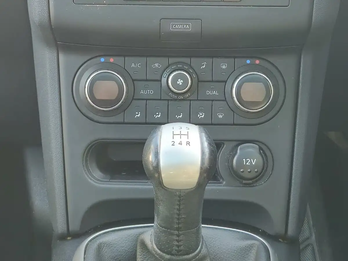 2012-nissan-qashqai-16-n-tec-big-10