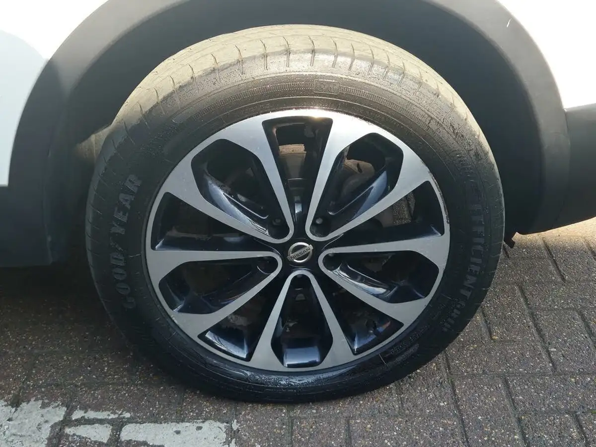 2012-nissan-qashqai-16-n-tec-big-34