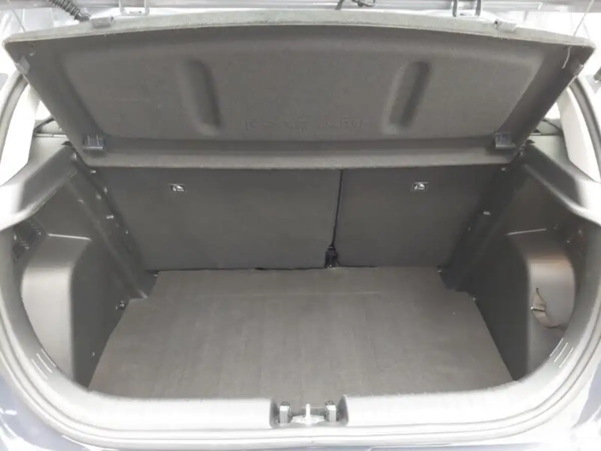 2024-hyundai-i20-10-t-gdi-advance-dct-big-7