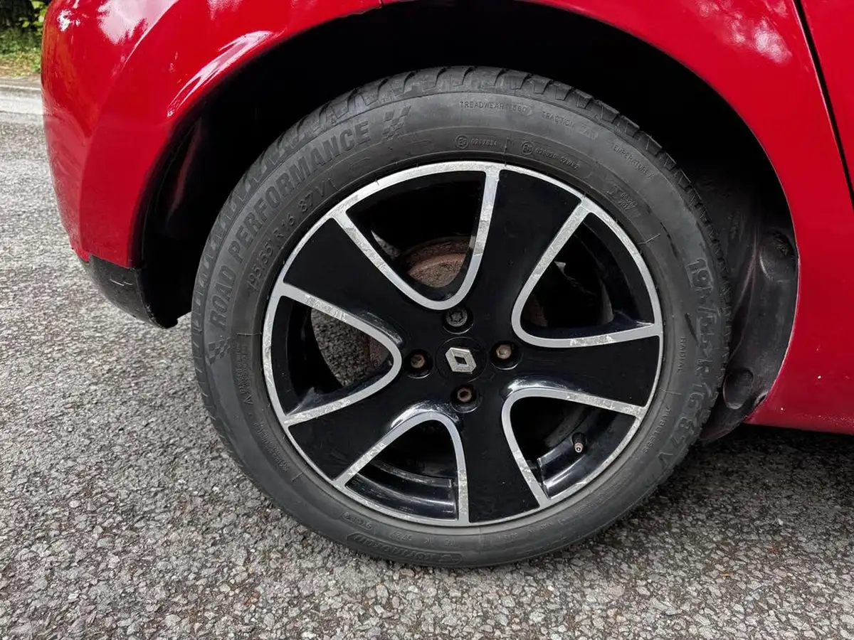 2015-renault-clio-12-dynamique-big-17