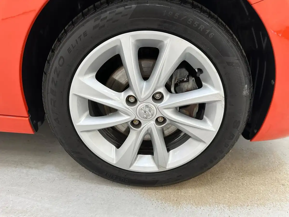 2020-vauxhall-corsa-15-turbo-d-se-nav-big-35