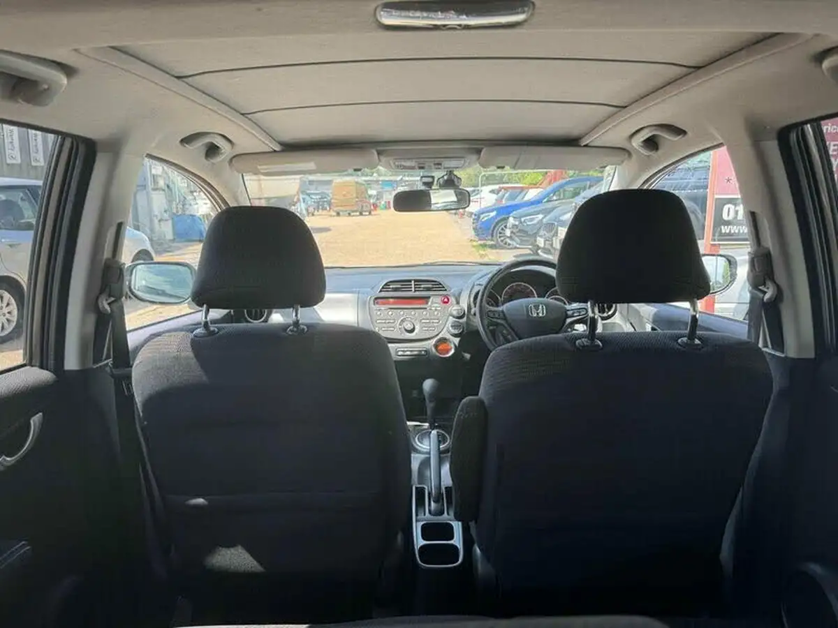 2012-honda-jazz-14-ex-cvt-big-21