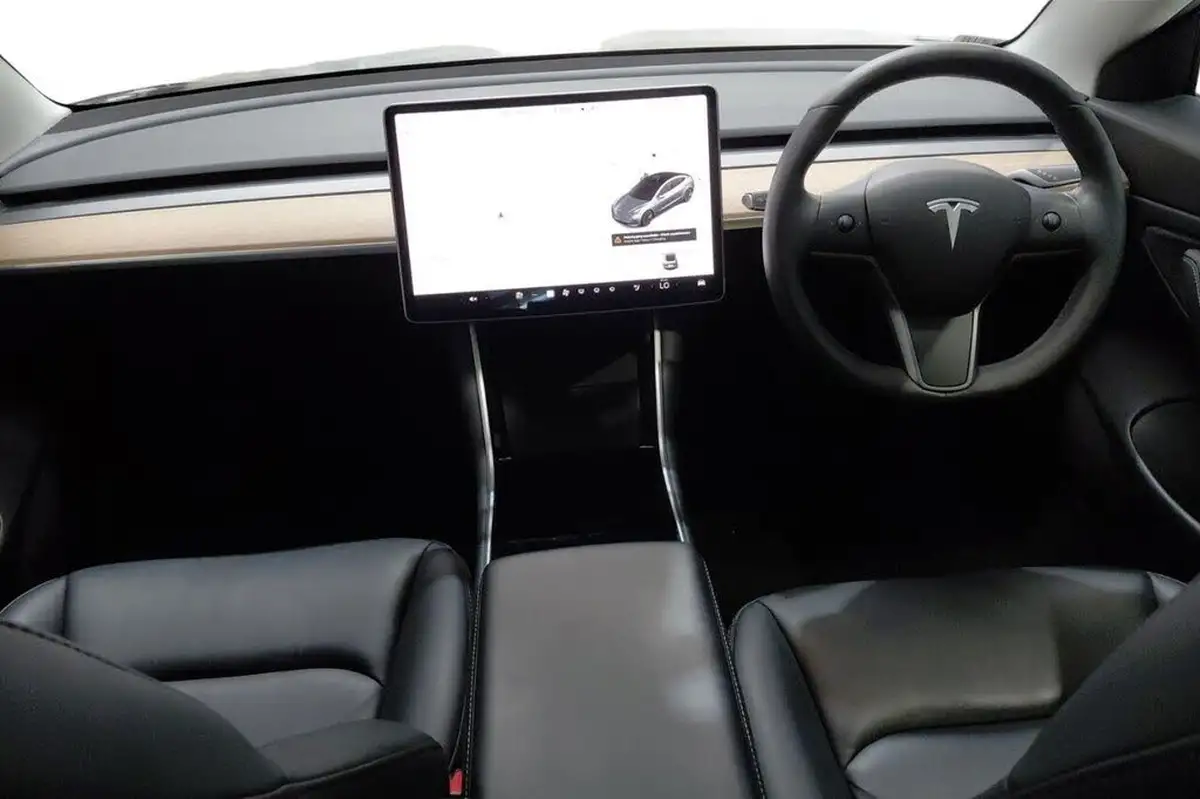 2020-tesla-model-3-e-standard-plus-big-11