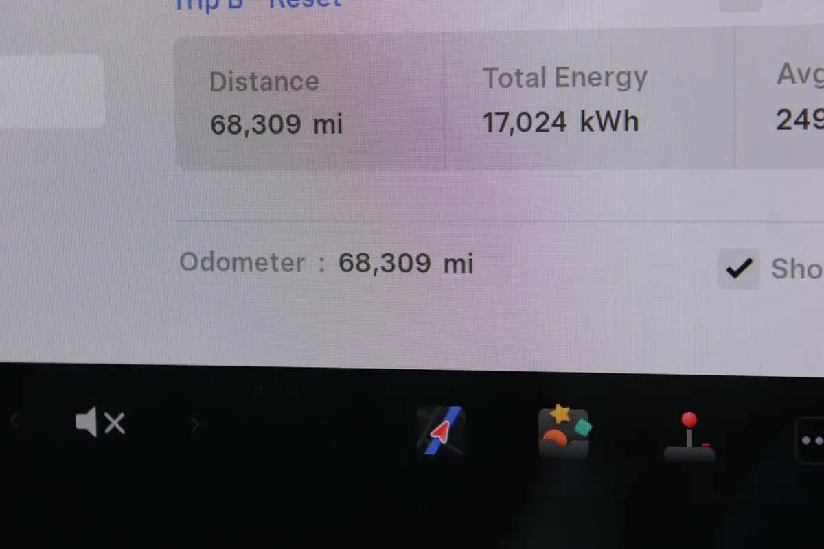 2020-tesla-model-3-e-long-range-big-36