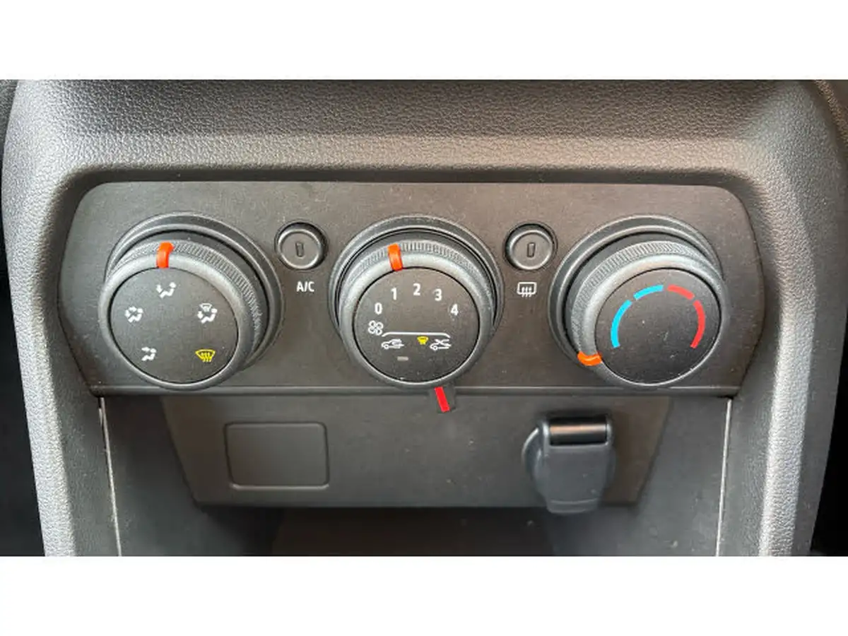 2024-dacia-sandero-stepway-10-tce-expression-90bhp-big-24